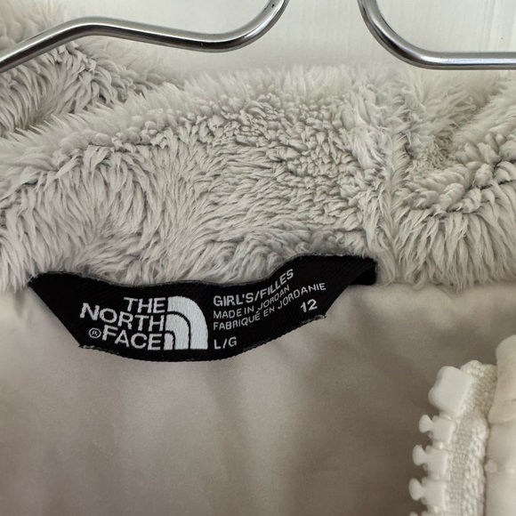 The North Face Cream and Gray Girls Puffer Jacket - Picture 2 of 10